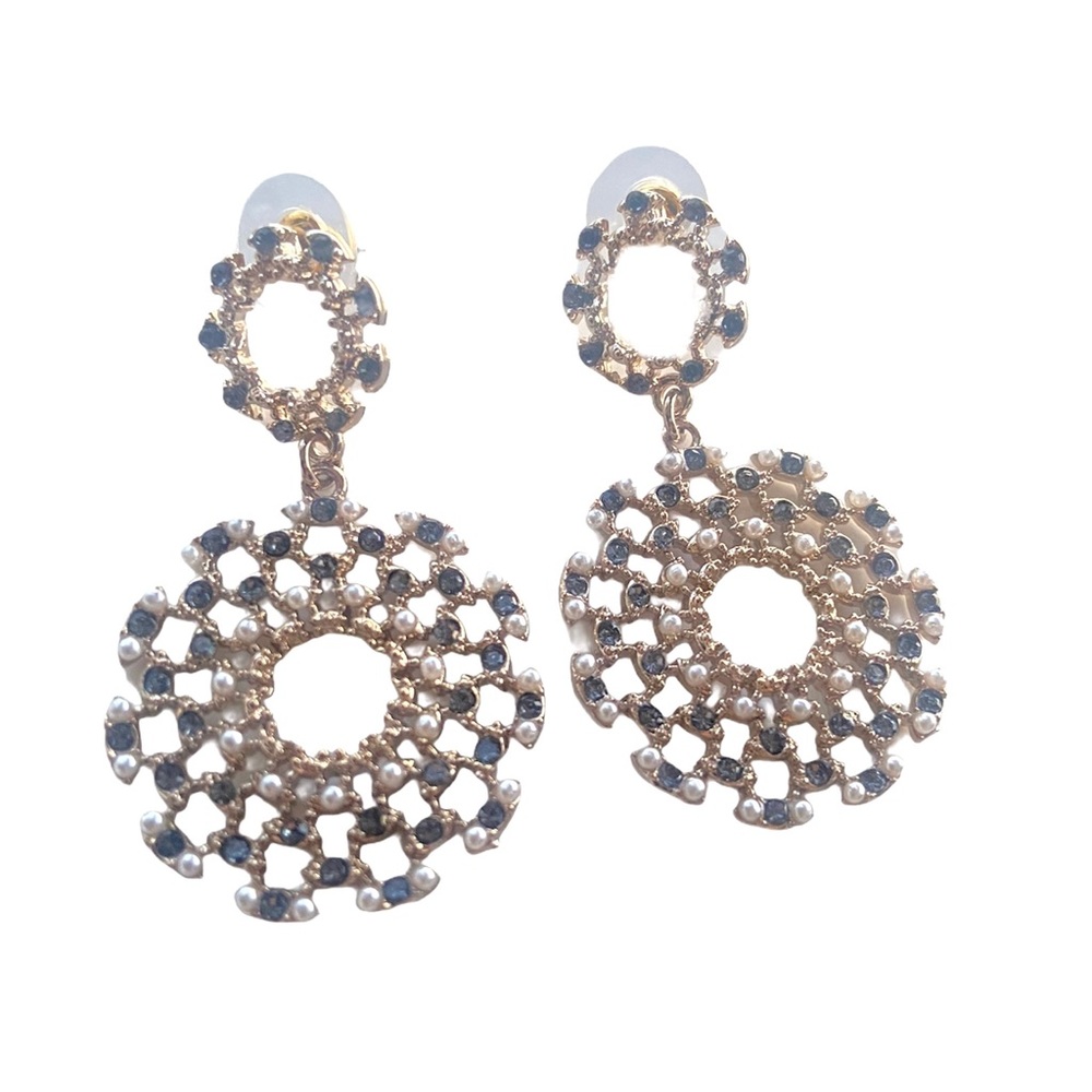 Gray stone and pearl studded earrings